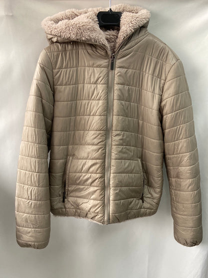 YOUNG FORMULA. Beige reversible coat S.40