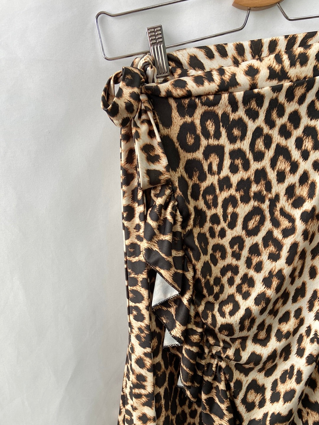 PRETTYLITTELTHING. falda animal print T.46