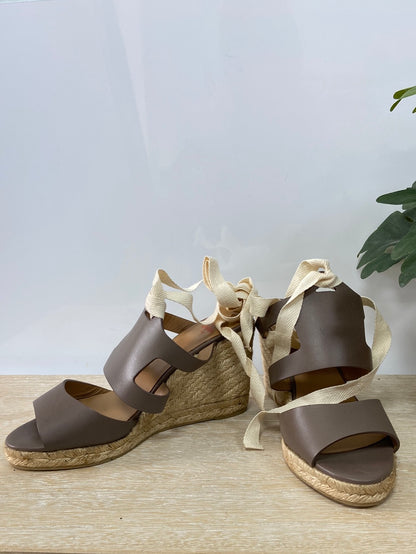 CASTAÑER. Brown leather wedges size 38