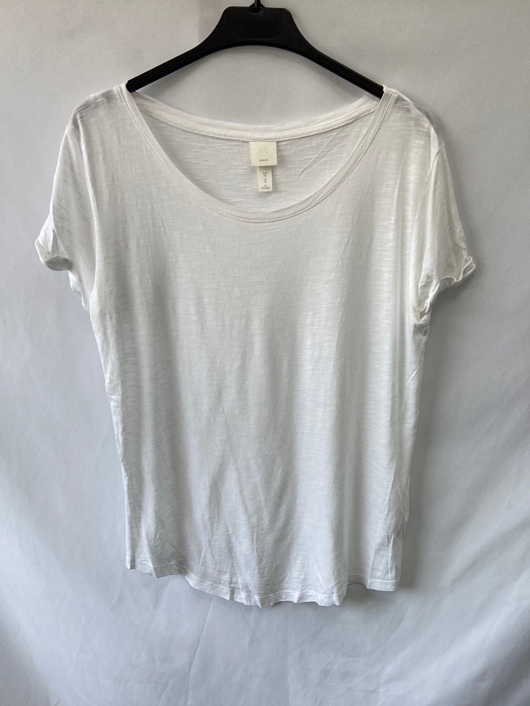 H&amp;M. Basic white T-shirt T.xs