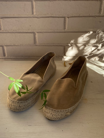 OTRAS. Alpargatas camel T.38