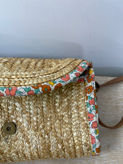 BLANCO.Bolso rafia estilo cartera