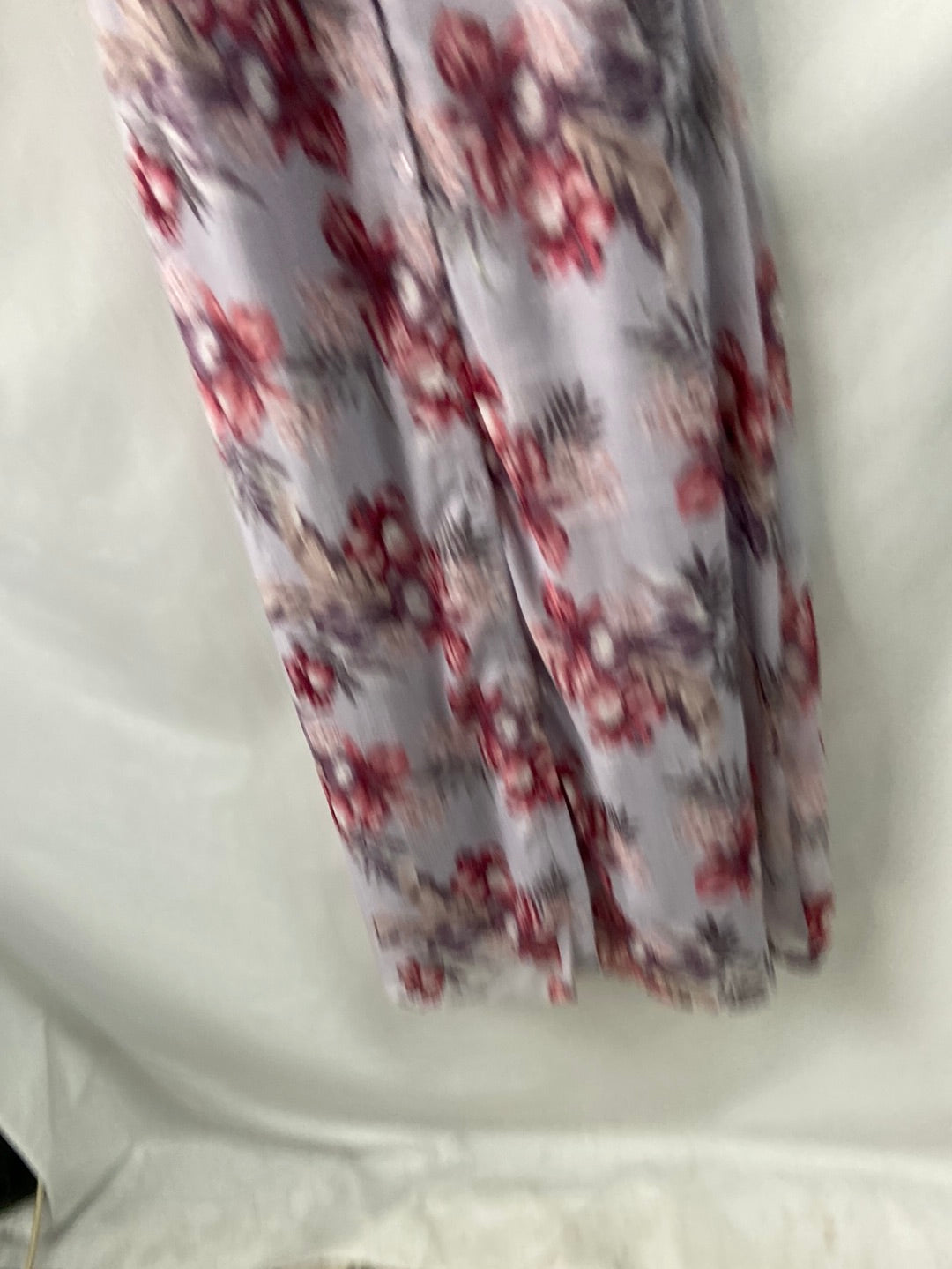 NEW LOOK.Vestido midi Flores hombros T.38