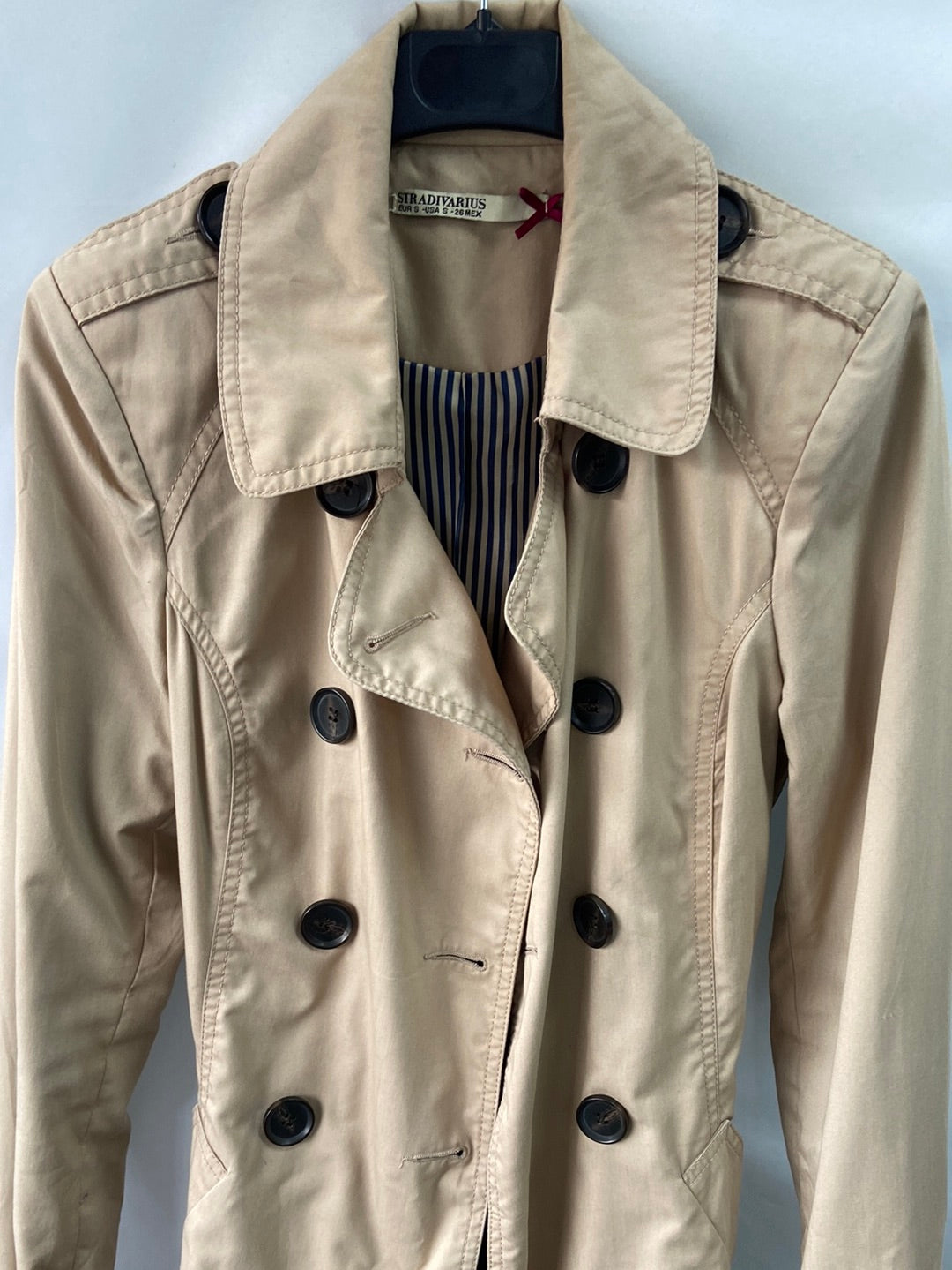 STRADIVARIUS.Classic beige Ts trench coat