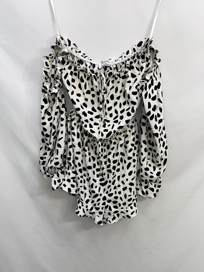 RUNAWAY.Mono blanco y negro con mangas T.s