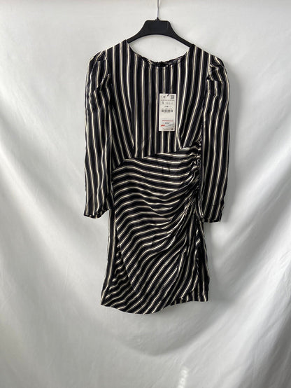 ZARA. Short beige and black striped dress Ts Hibuy market ZARA. Short beige and black striped dress Ts Hibuy market
