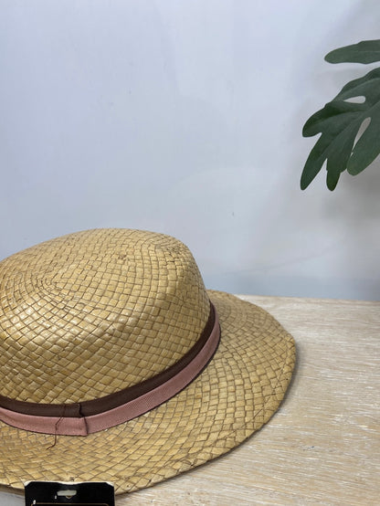 CRIS PEDREGUER.Straw hat