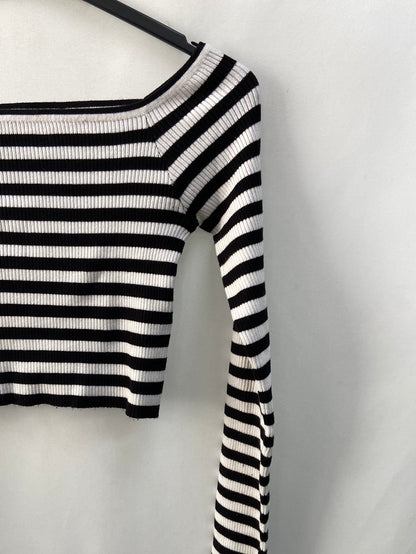 BERHSKA. Striped boat neck top TS