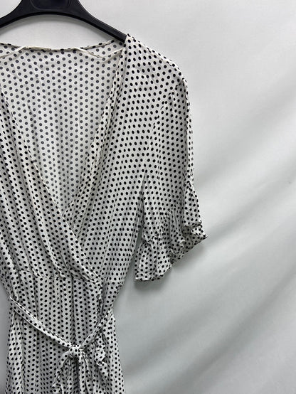 OYSHO. White polka dot Ts dress