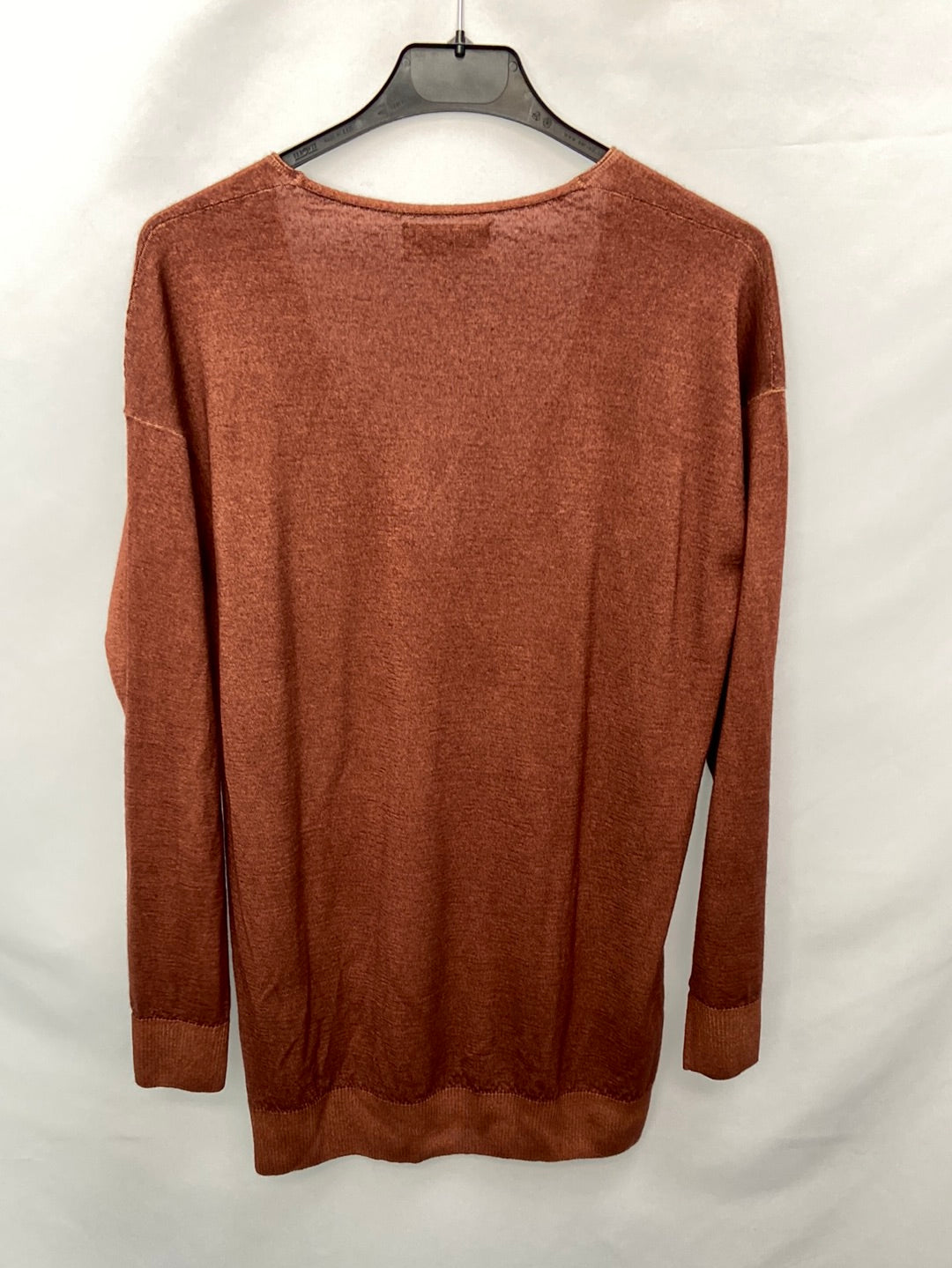 FALCONERY.Jersey cashemere cuello pico T.s