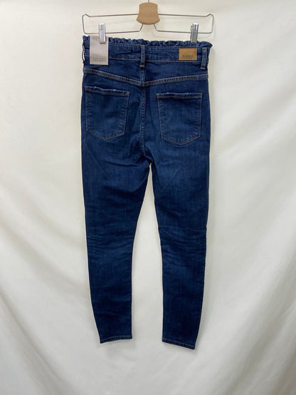 ZARA.Pitillos cintura fruncida T.38