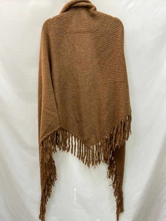 OTHERS. Beige wool shawl