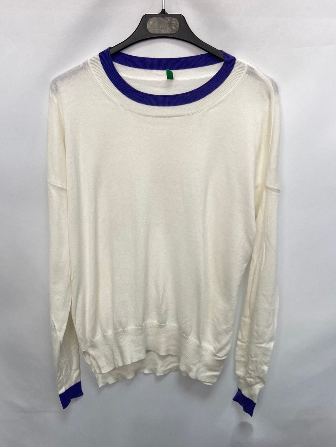 BENETTON.White and knitted sweater Ts