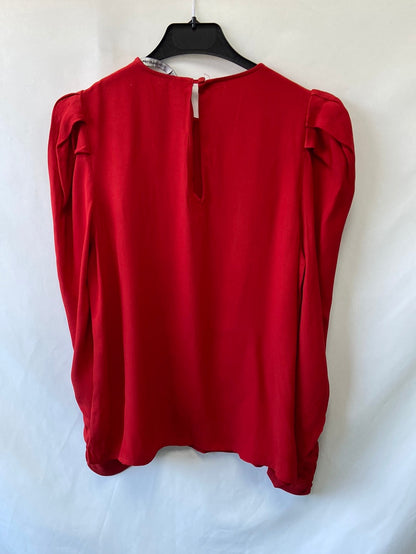 SFERA.Blusa roja hombros fruncidos T.M