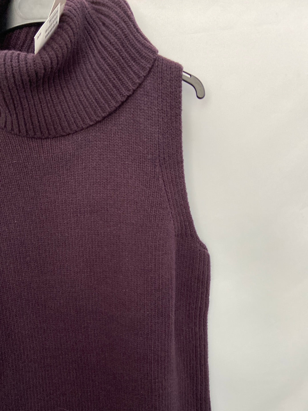 H&amp;M.Purple oversized sleeveless sweater T.xs