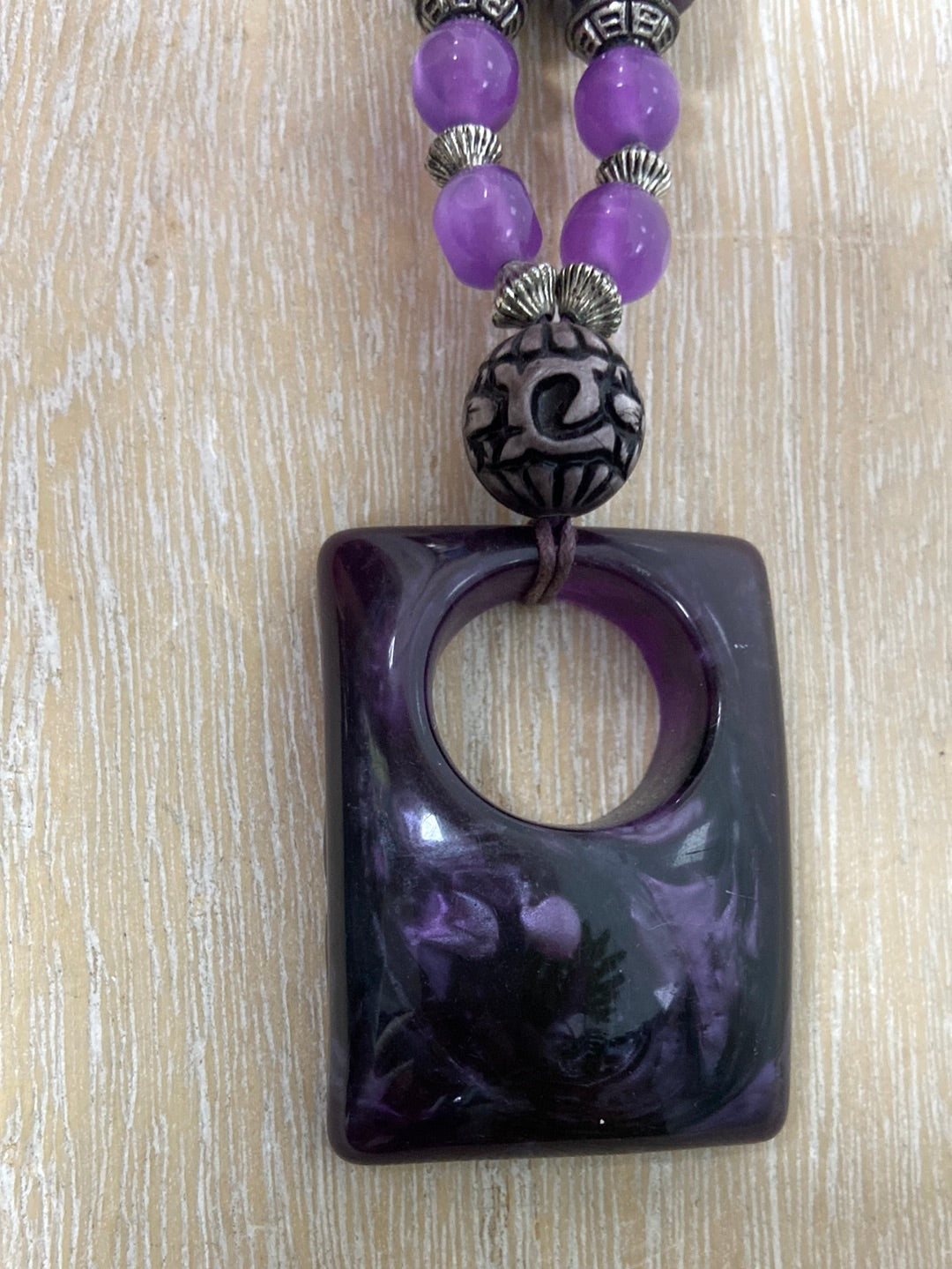 OTHERS. Purple stone necklace