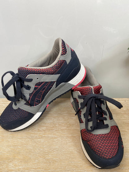 ASICS. Grey sneakers size 39