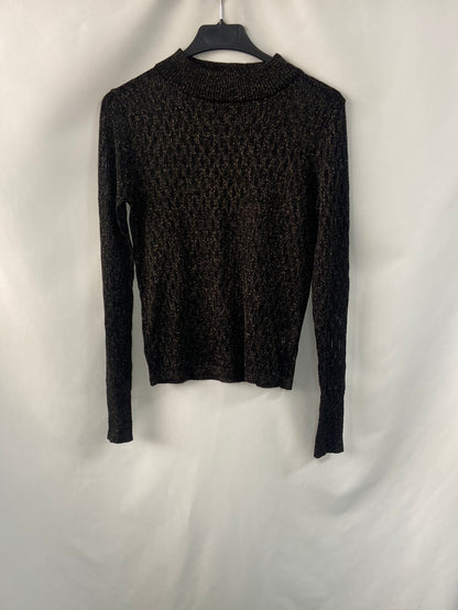 MARIA POMBO.Top/Sweater with golden threads TM