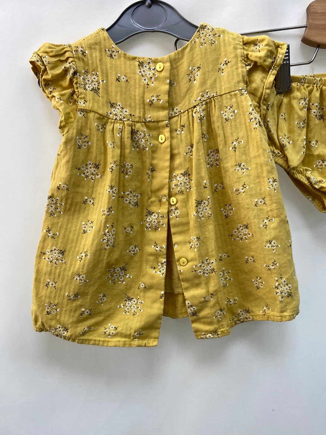 ZARA.Total look 9-12 meses