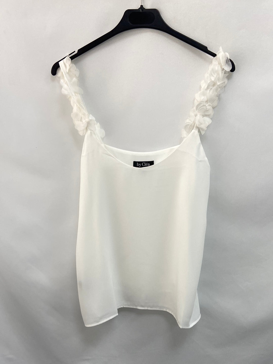 BY CLÉA. Blusa blanca tirantes  T.s,m.l