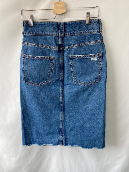 BERSHKA. Denim midi skirt S.36