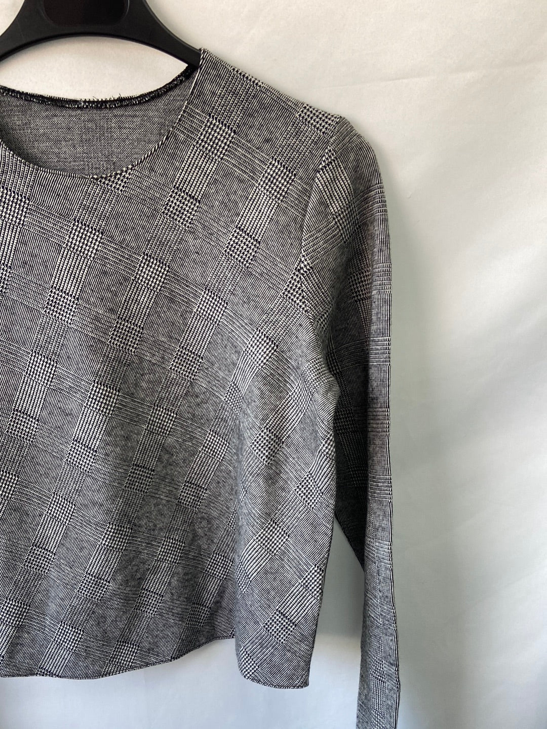 OTHERS. Grey plaid T-shirt Tm