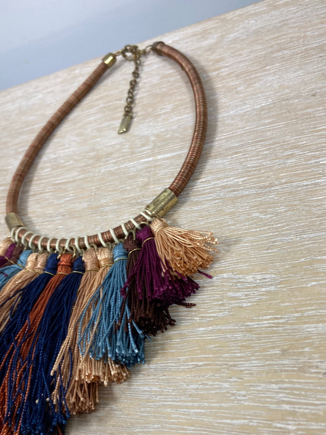 MISAKO.Gargantilla flecos