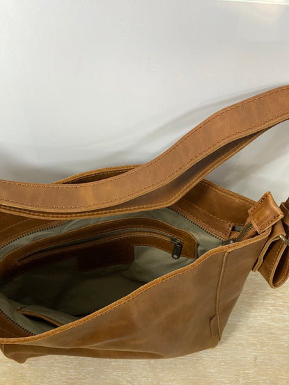 CUIROTS BCN. Camel leather bag
