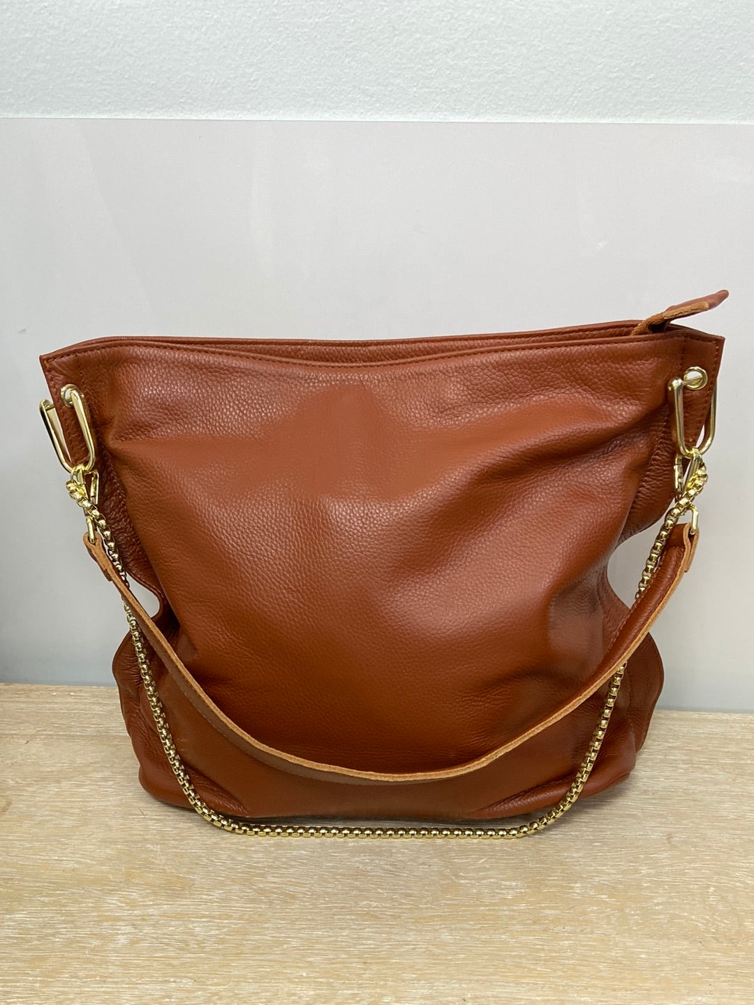 OTHERS. Camel chain bag