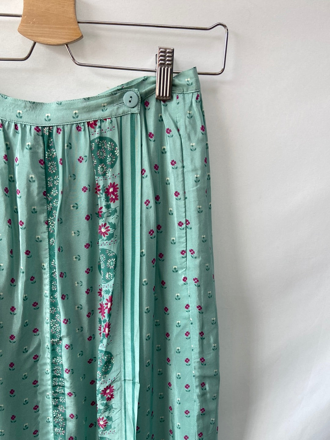 INTROPIA.Greenish blue floral midi skirt S.34