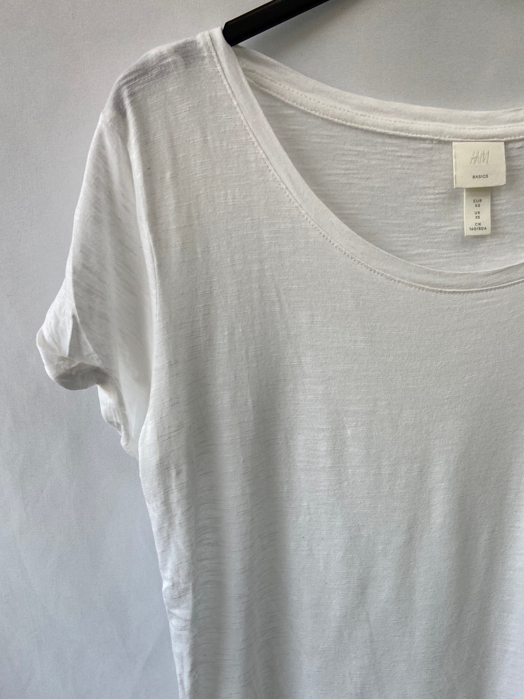 H&amp;M. Basic white T-shirt T.xs