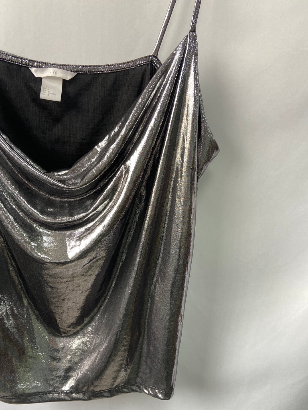 H&M top plateado brillo T.l