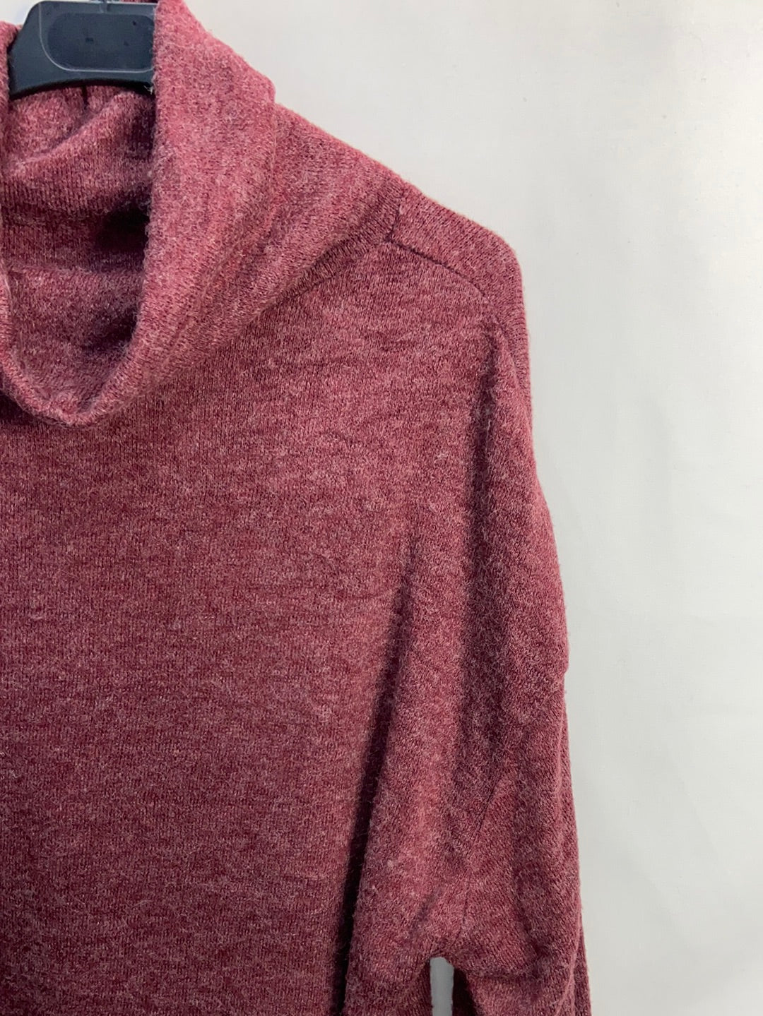 OTRAS.Jersey burdeos oversized T.s