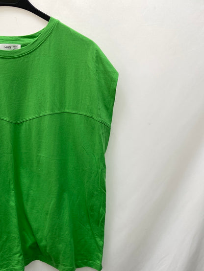 MANGO.Camiseta básica verde T.XL