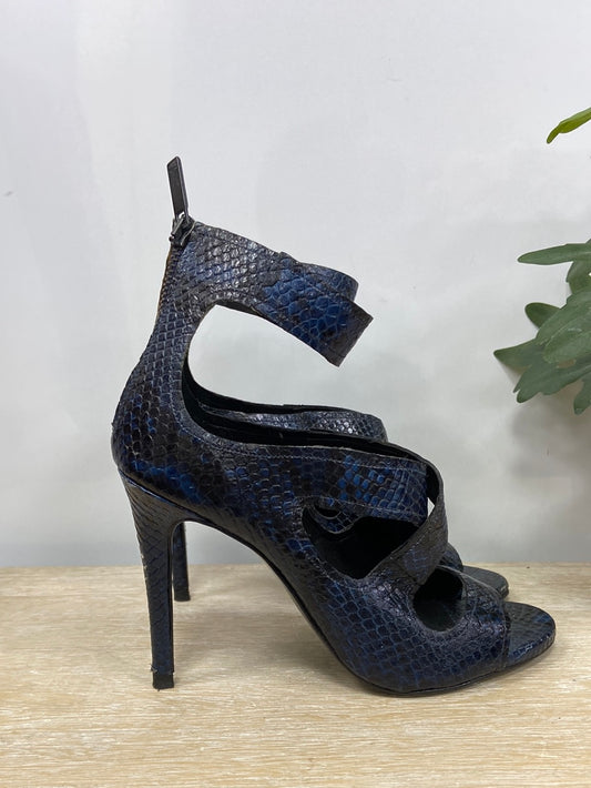 ZARA. Snake strap heels S.39