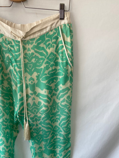 STELLA FOREST. Green flowy trousers size 36