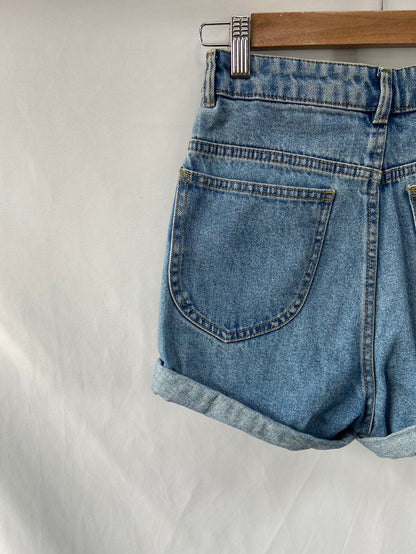 ZARA.Shorts denim dobladillo T.32