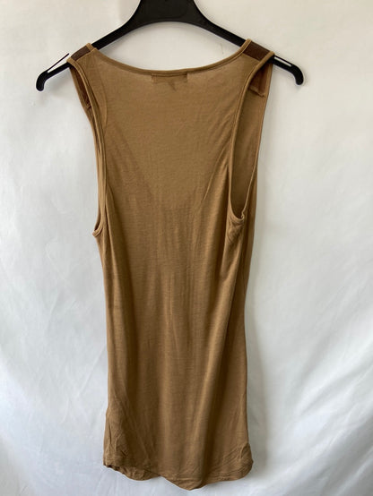 MASSIMO DUTTI.Camiseta camel detalle polipiel T.m