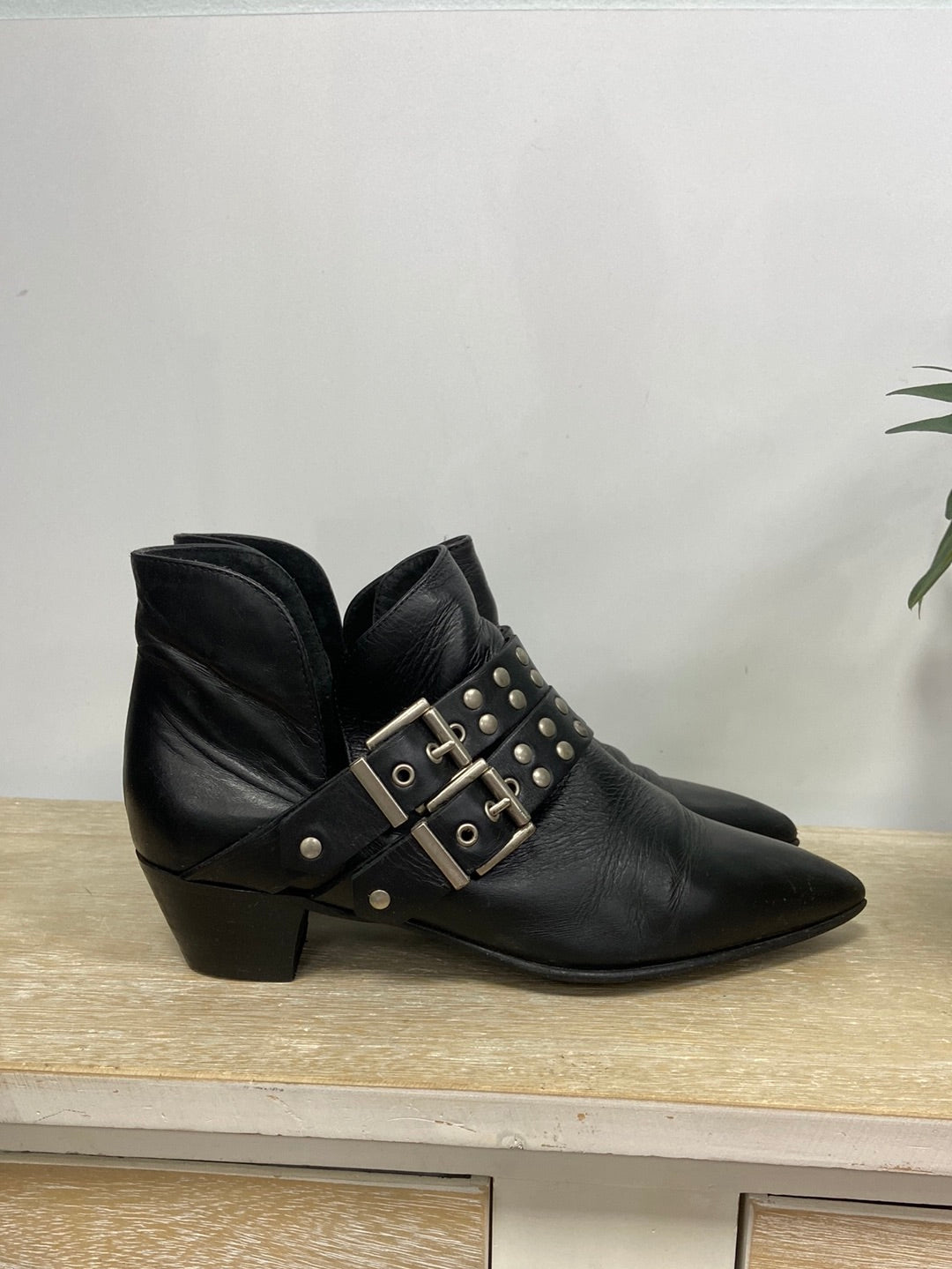 CORTEFIEL. Black studded leather ankle boots, size 39