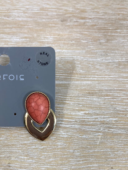 PARFOIS.Pendientes dorados piedra