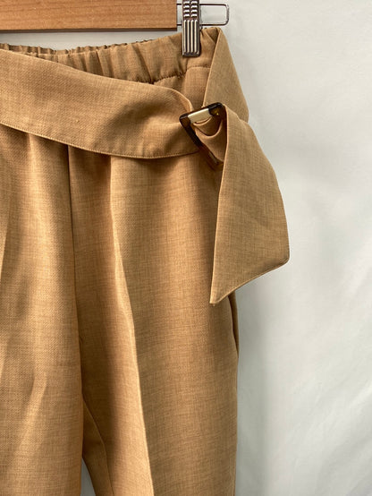ZARA.Pantalones pinza camel T.XS
