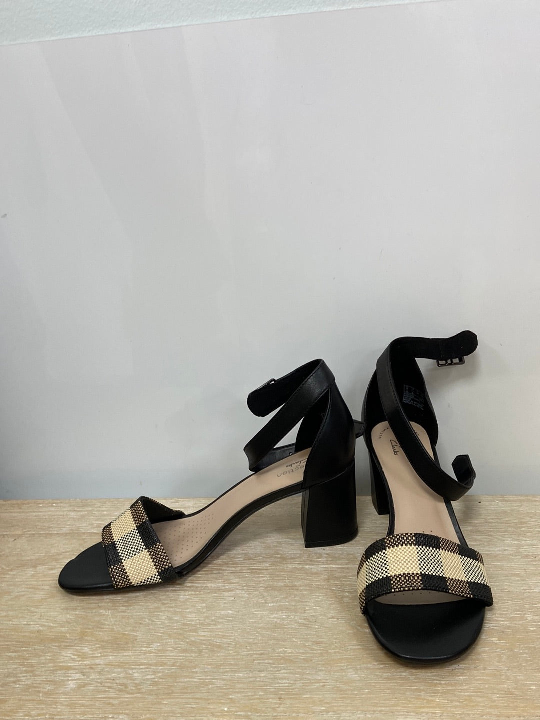 CLARKS. Sandalia piel bicolor T.38