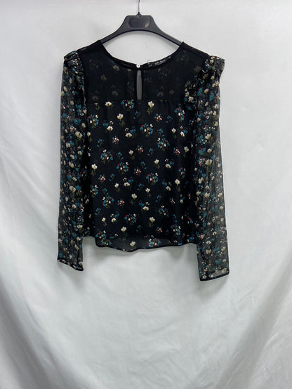 ZARA. Blusa negra flores T.xs