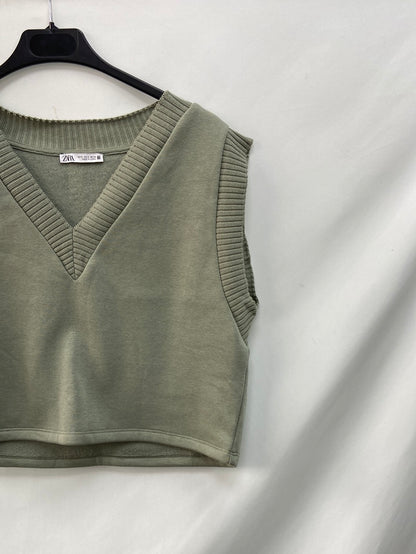ZARA. Ts crop vest