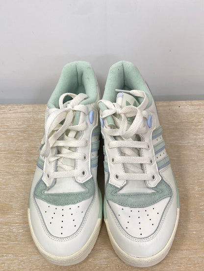 ADIDAS.Zapatillas tonos pastel T.38