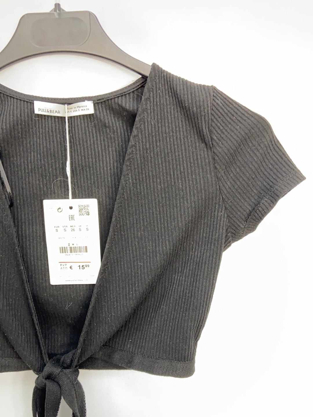 PULL&BEAR.Croptop negro canalé T.s