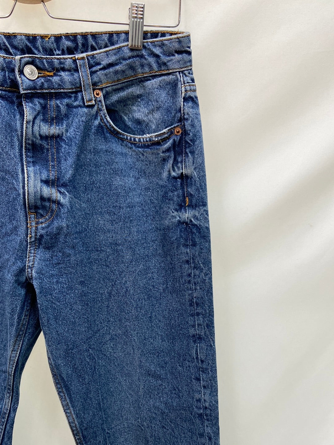 MarketMANGO.Pantalones rectos deshilachados T.38