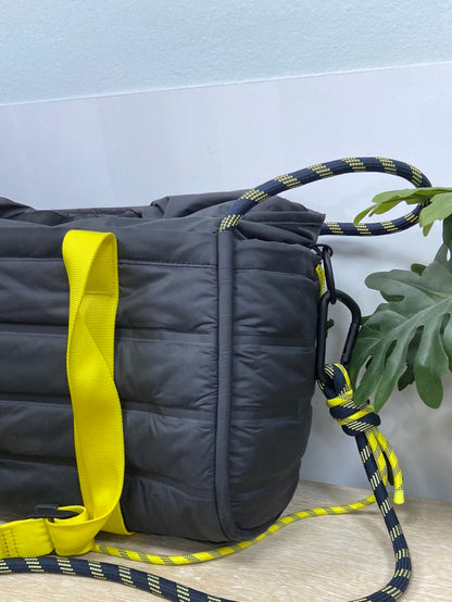 LULULEMON.Bolsa deportiva acolchada