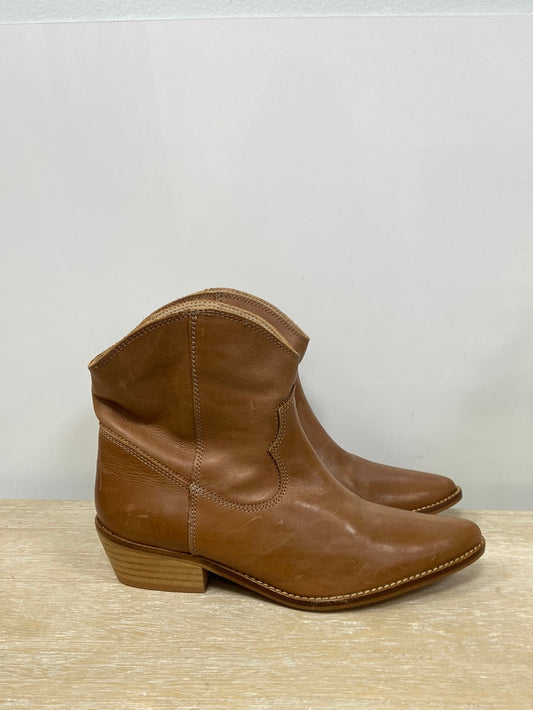 CODYFER. Camel leather ankle boots size 36 (Tara)