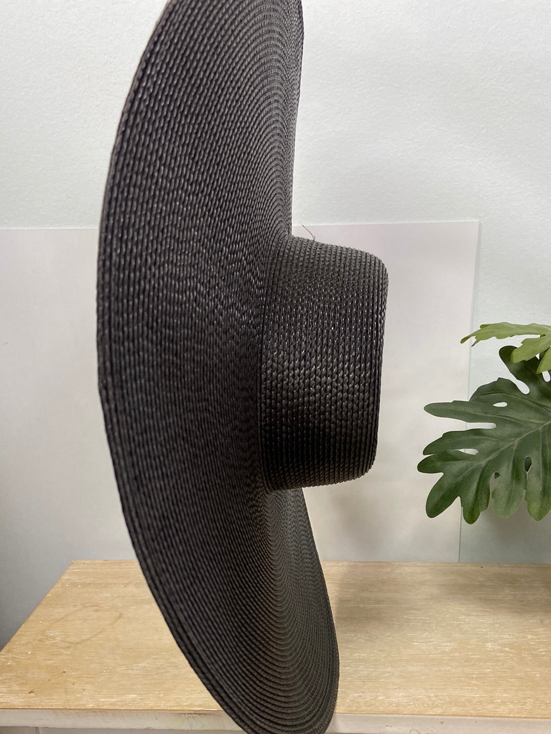 OTRAS. Pamela maxi negra